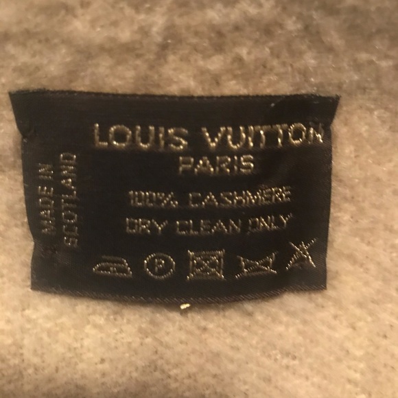 Louis Vuitton Scarf - Picture 3 of 4